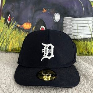 Black navy cap like new